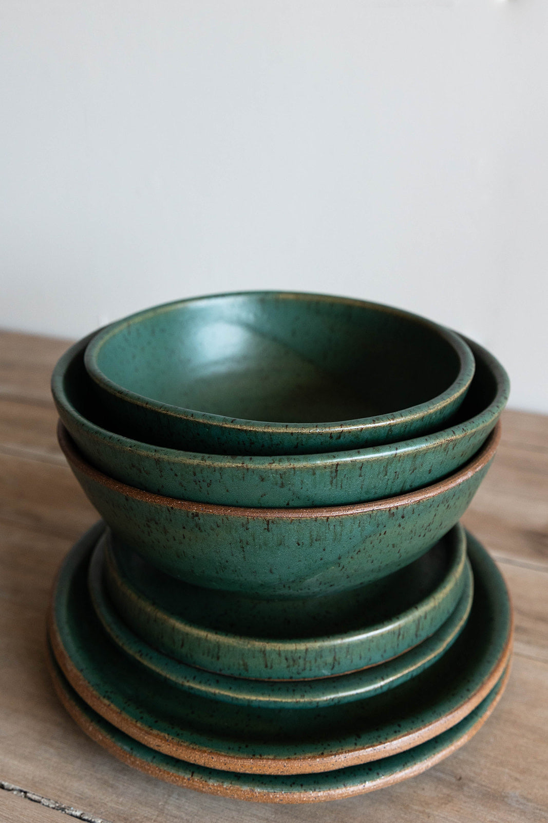 The Full Dinnerware Set - 8 place settings